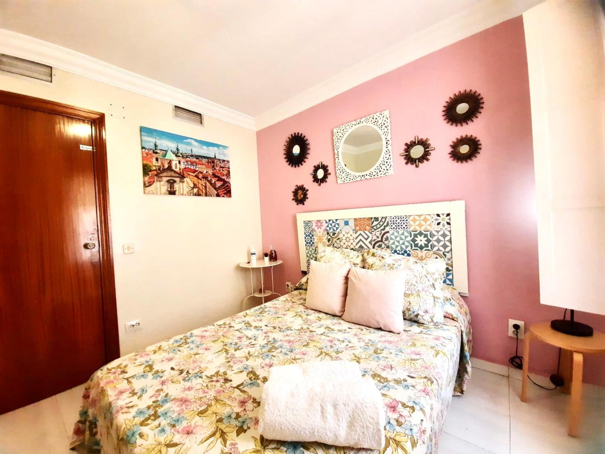 Budget And Cute Rooms With Balcony Sevilla Center — Fotos 1